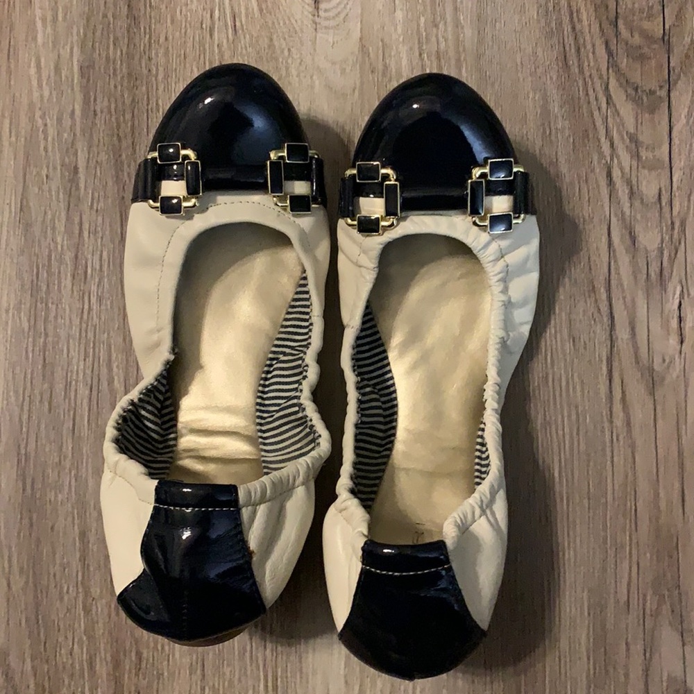 Tahari Black and Cream Women's Slippers